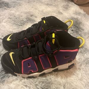 Nike Kids Black and Purple Sneakers with Yellow Accents